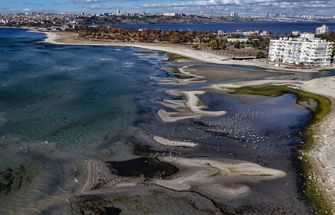 O kentte endişelendiren görüntü: Balıkçılar avlanmaya çıkamadı! Bu kadarı daha önce yaşanmadı 19